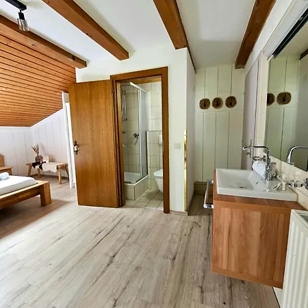 Bed & Breakfast Haus Marinus *