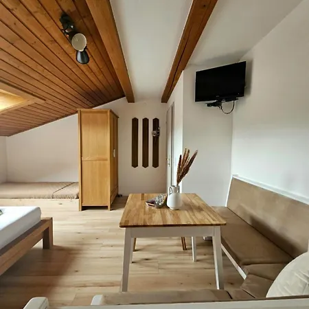 Haus Marinus Bed and breakfast Jerzens
